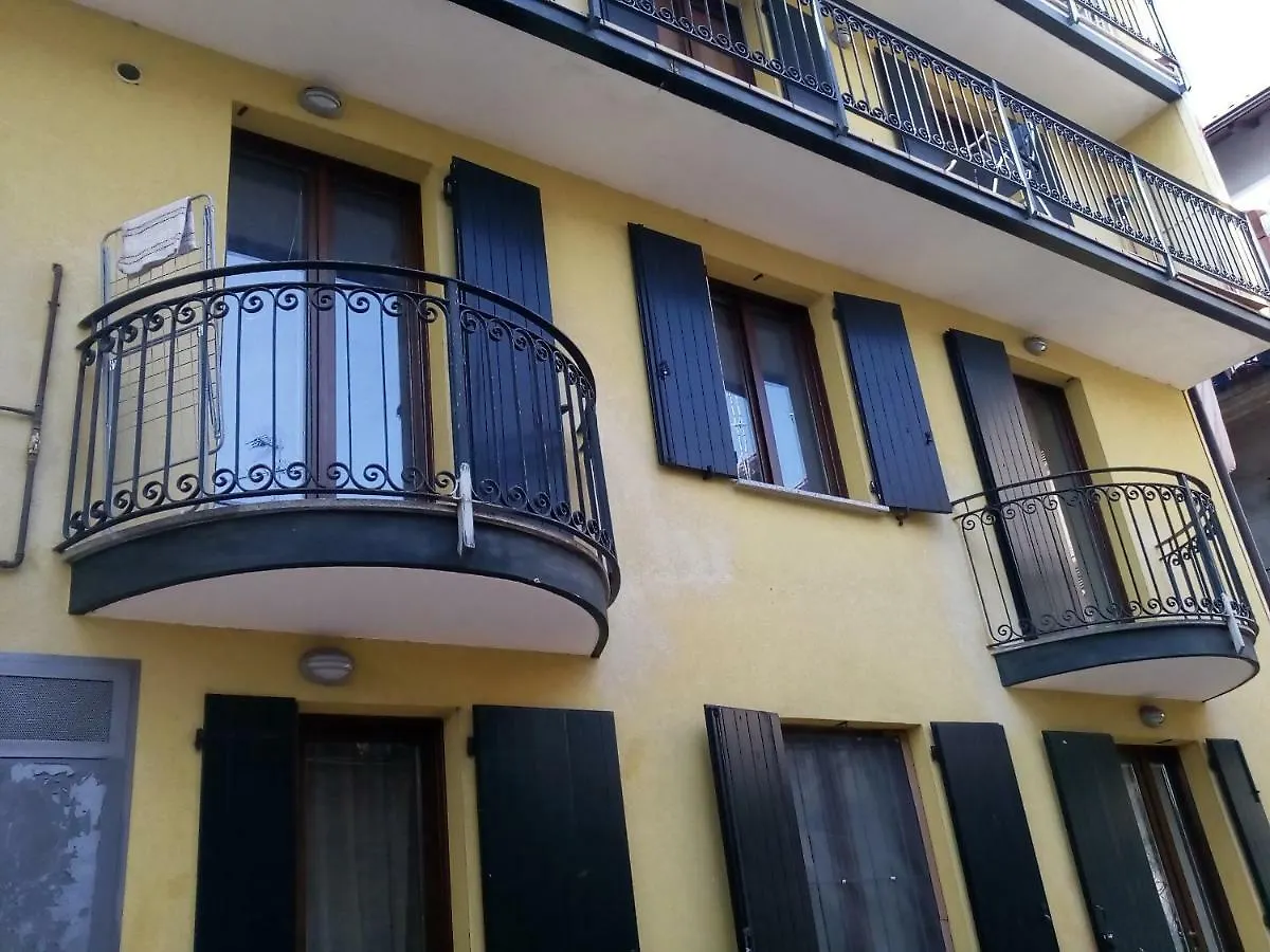 Casa Mauri Διαμέρισμα Carenno